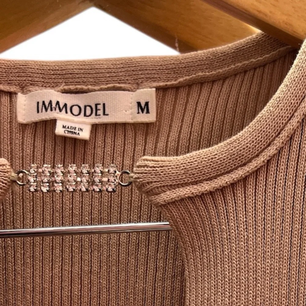 Immodel Rhinestone CUT Out Ribbed Top - Picture 4 of 5